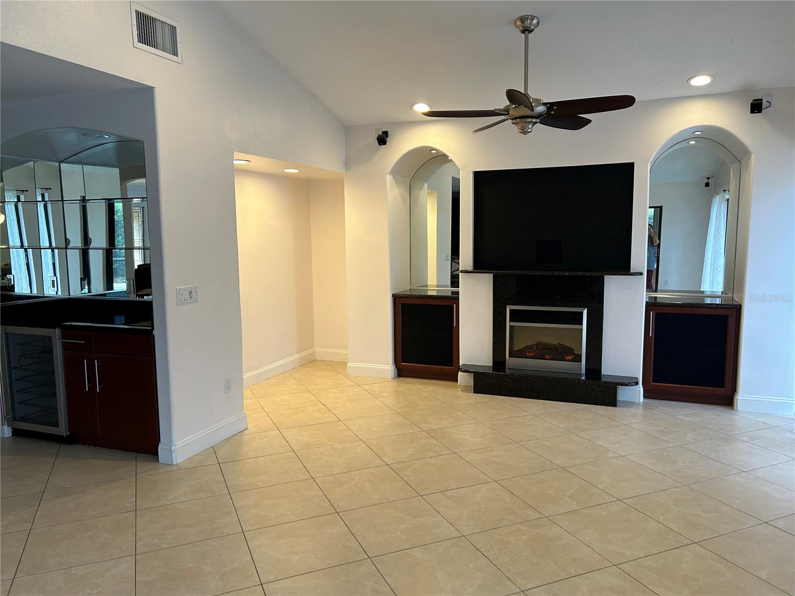 Image 18 of 39 For 4790 Hawkshead Park