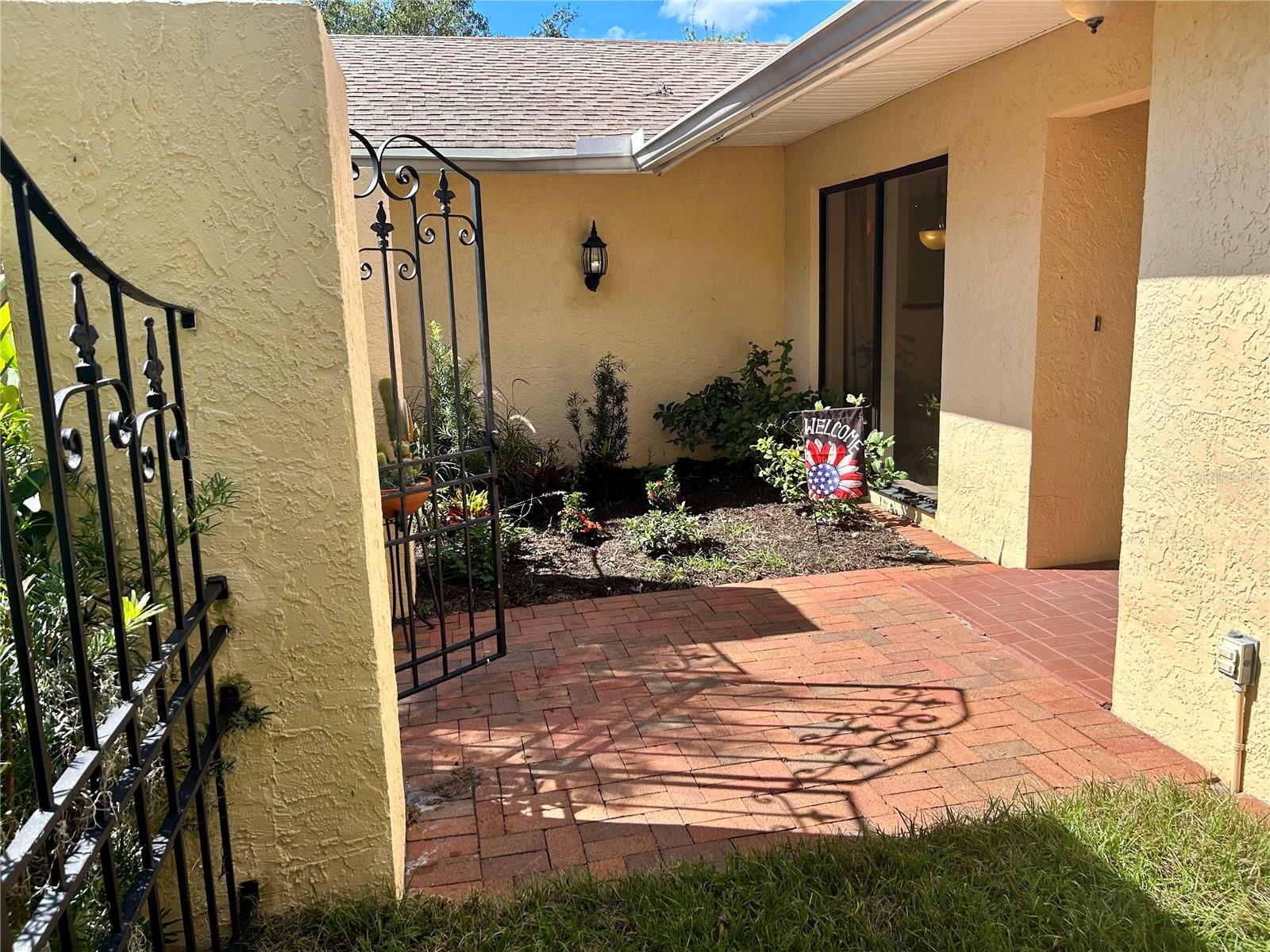 Image 19 of 39 For 4790 Hawkshead Park