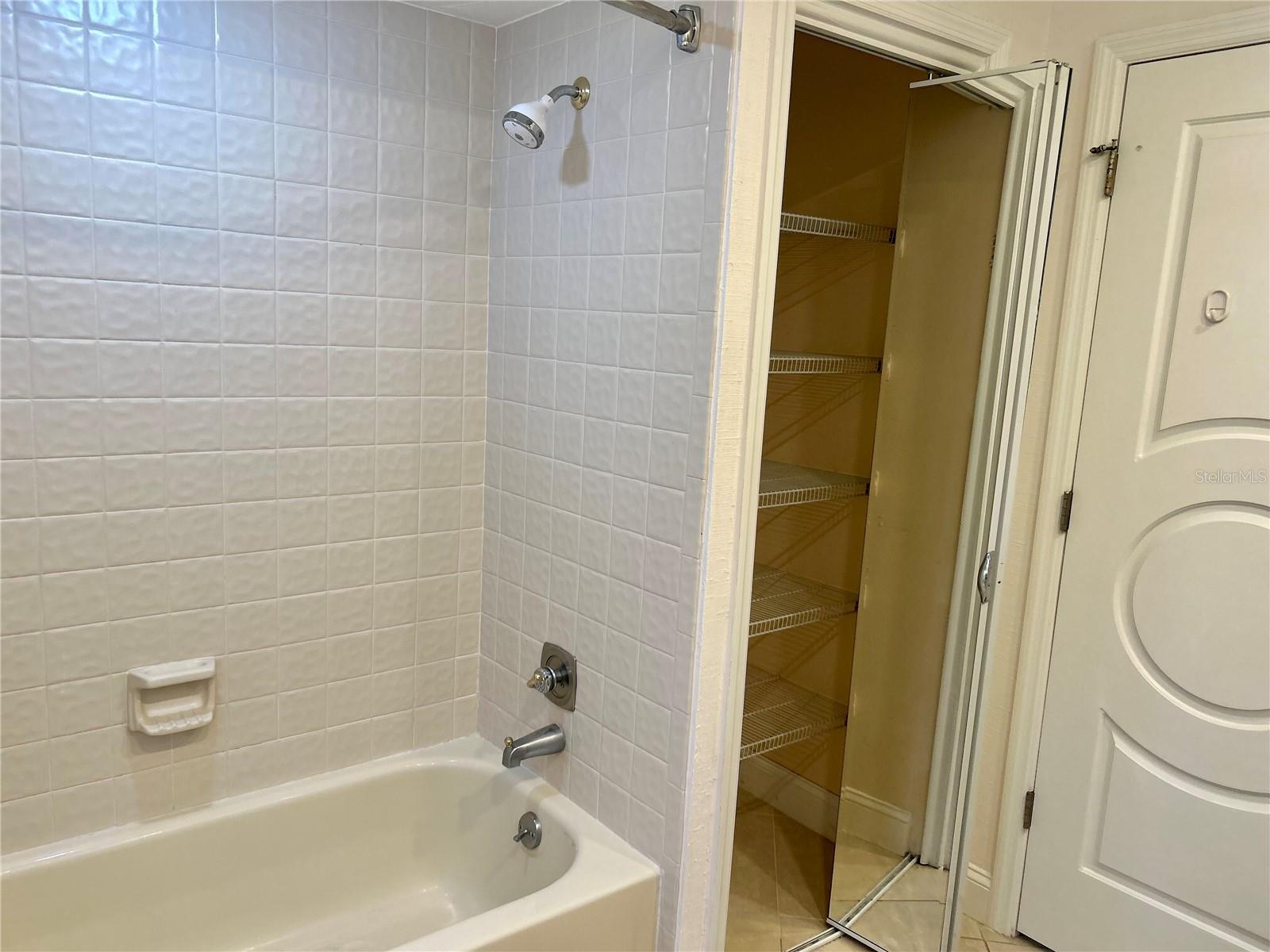 Image 32 of 39 For 4790 Hawkshead Park