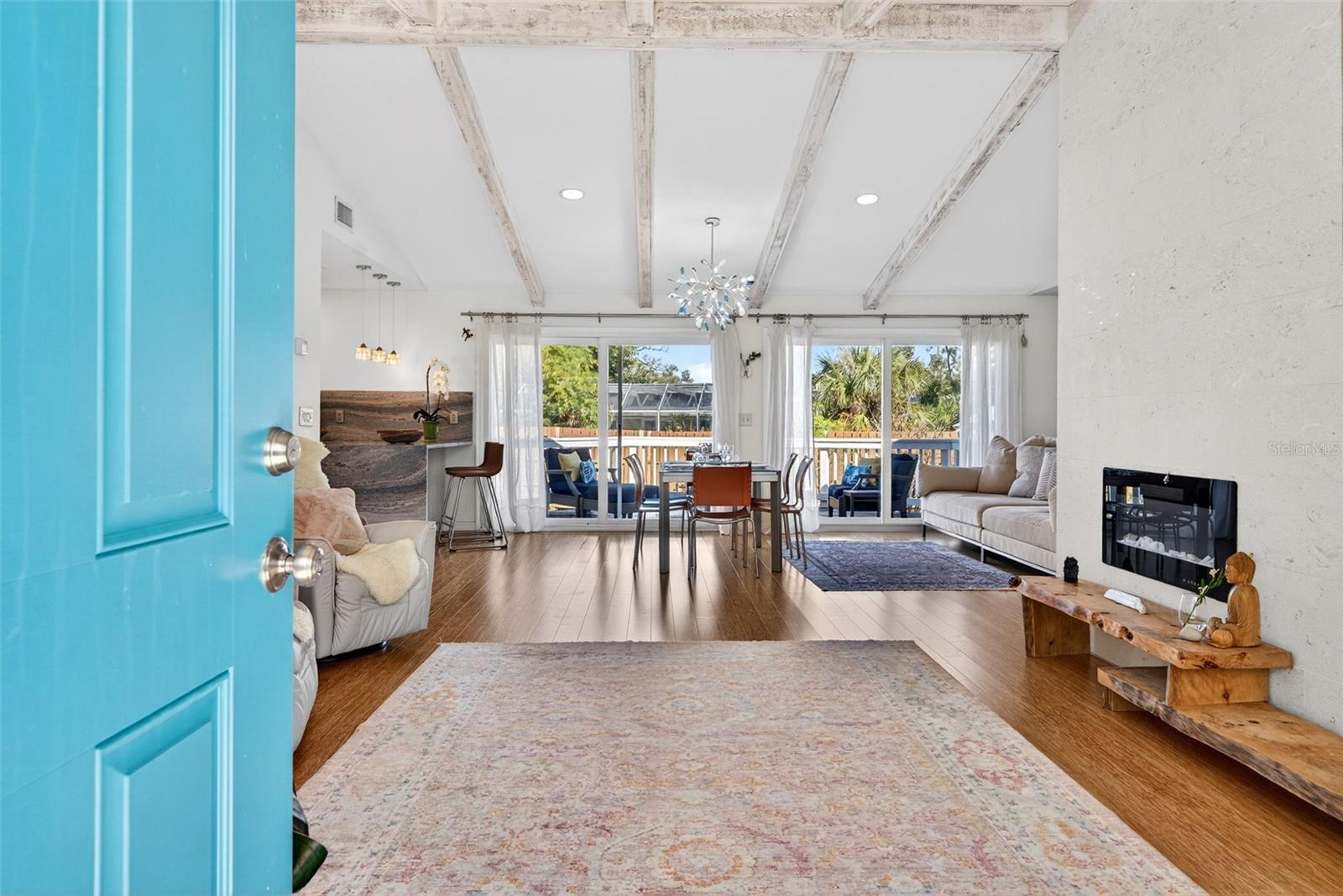 Image 14 of 64 For 504 Bayview Parkway