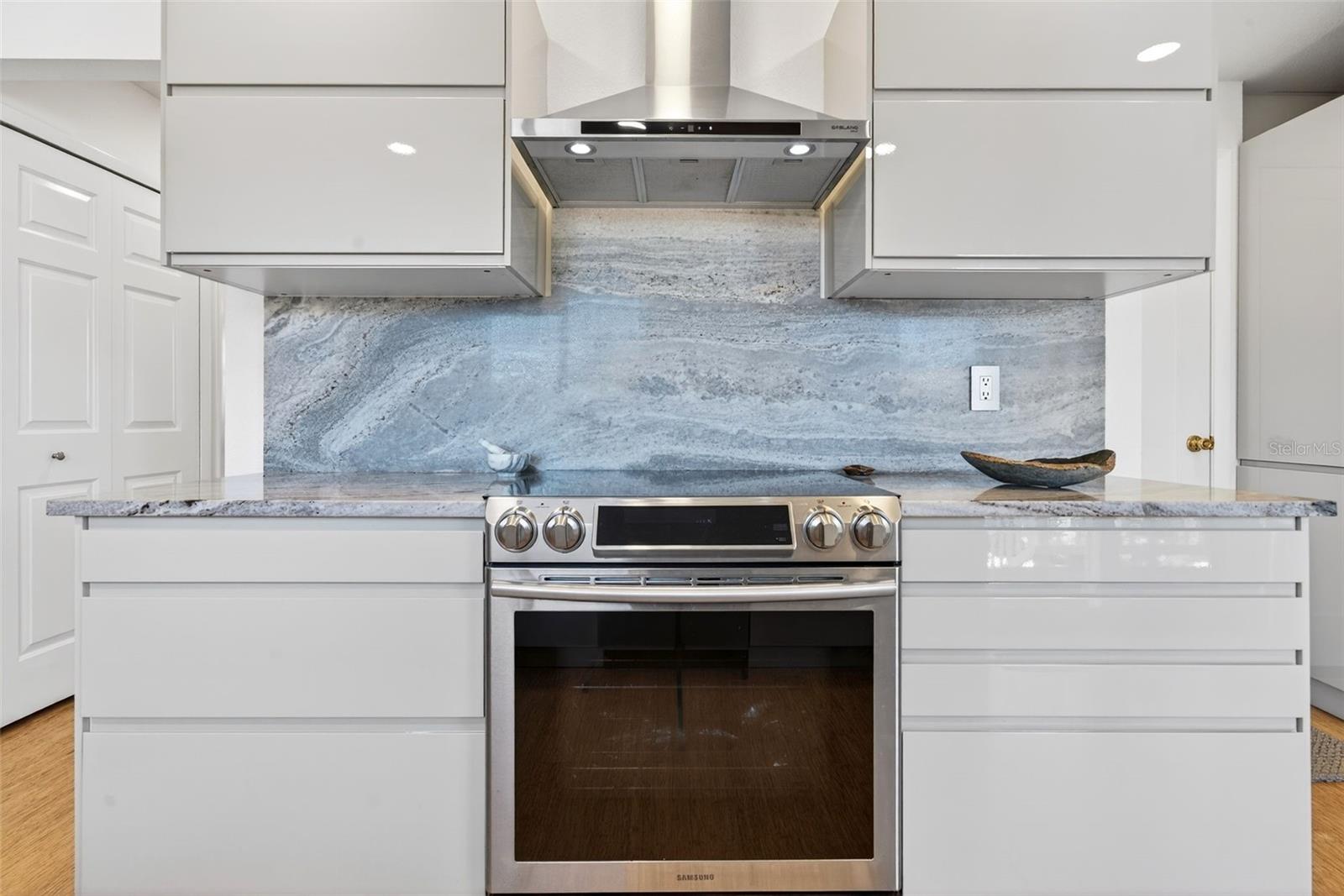 Image 27 of 64 For 504 Bayview Parkway