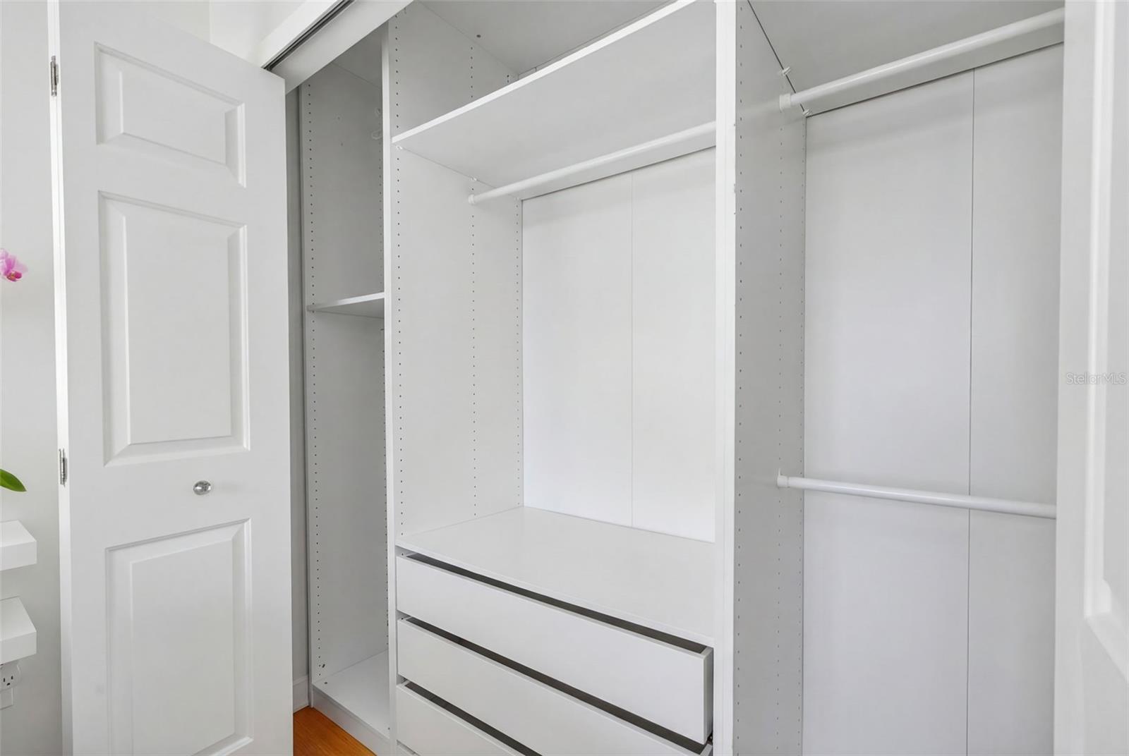 Image 35 of 64 For 504 Bayview Parkway