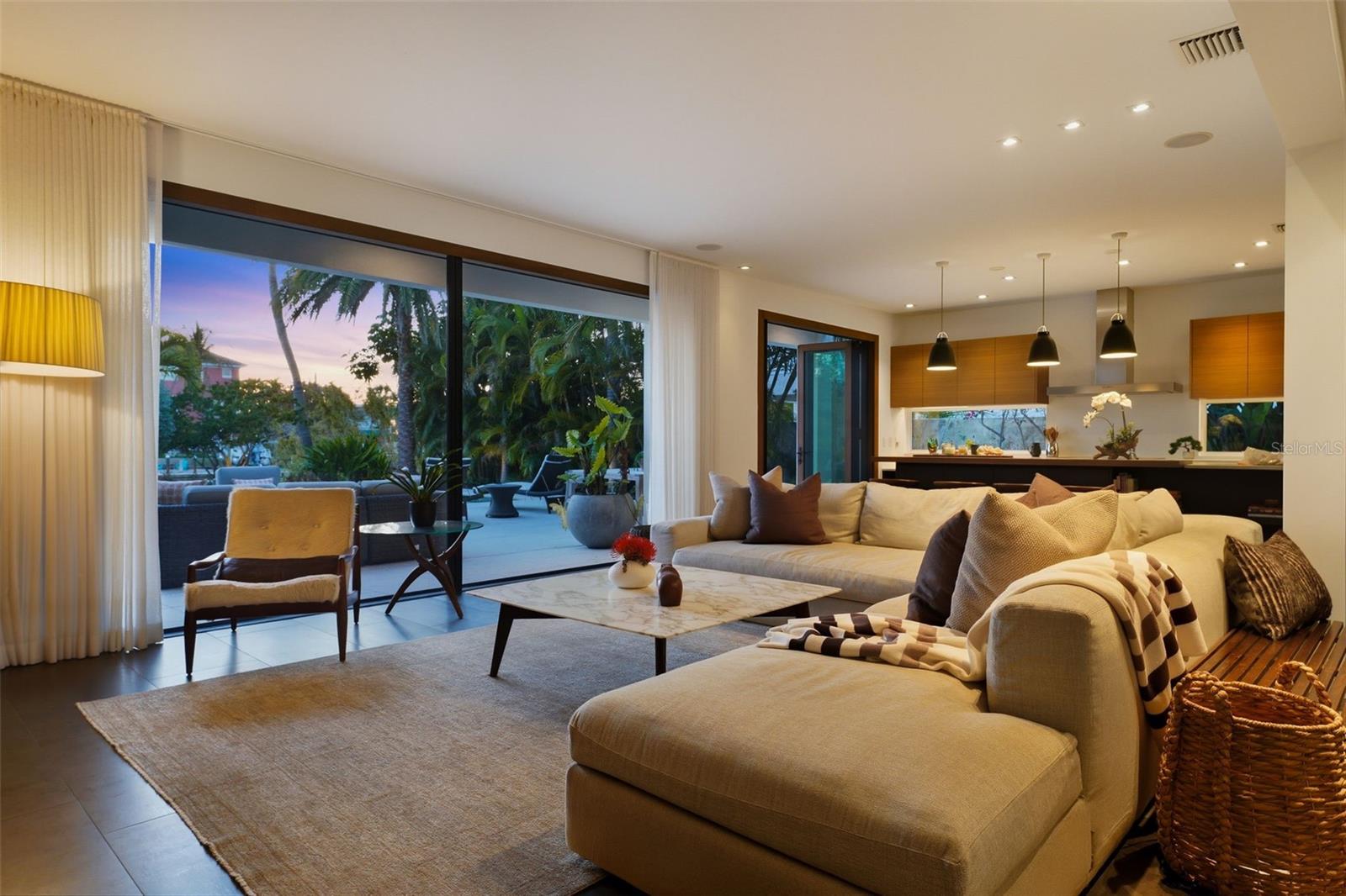 Image 15 of 97 For 541 Washington Drive