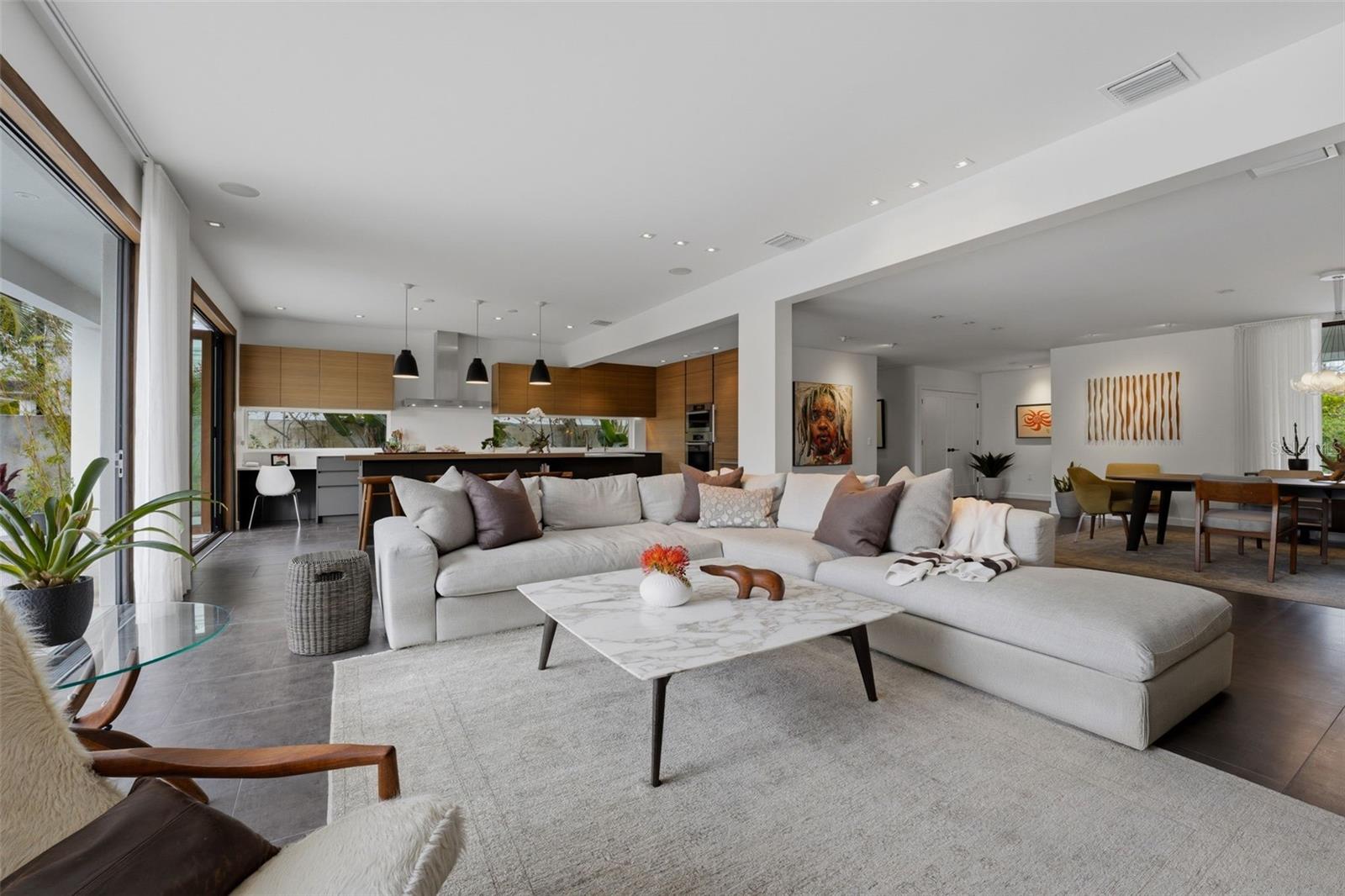 Image 16 of 97 For 541 Washington Drive