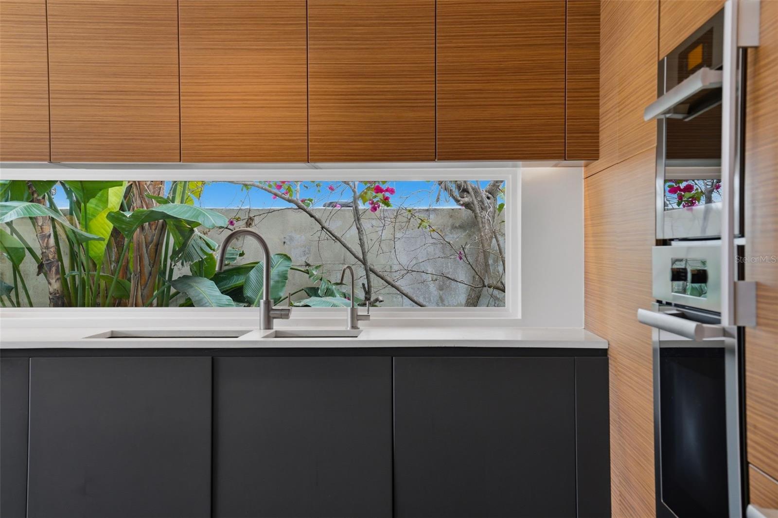 Image 26 of 97 For 541 Washington Drive