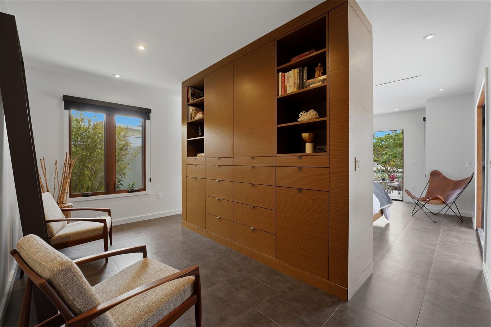 Image 37 of 97 For 541 Washington Drive