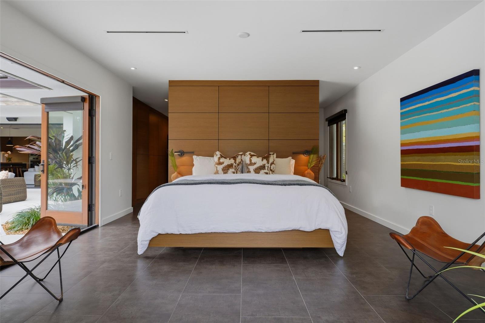 Image 40 of 97 For 541 Washington Drive