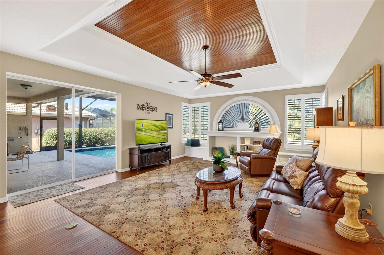 Image 17 of 69 For 11908 Oak Ridge Drive