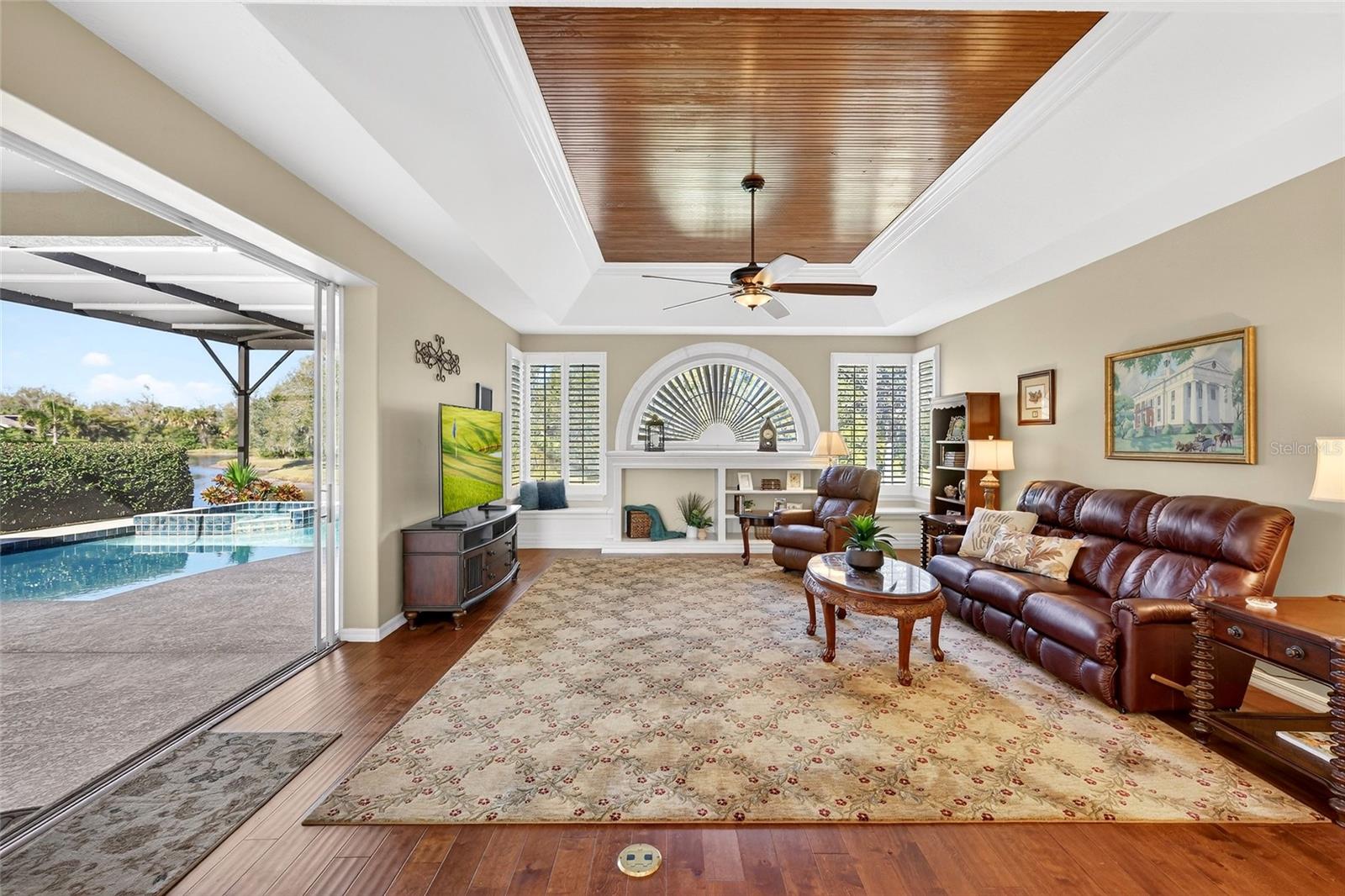 Image 18 of 69 For 11908 Oak Ridge Drive