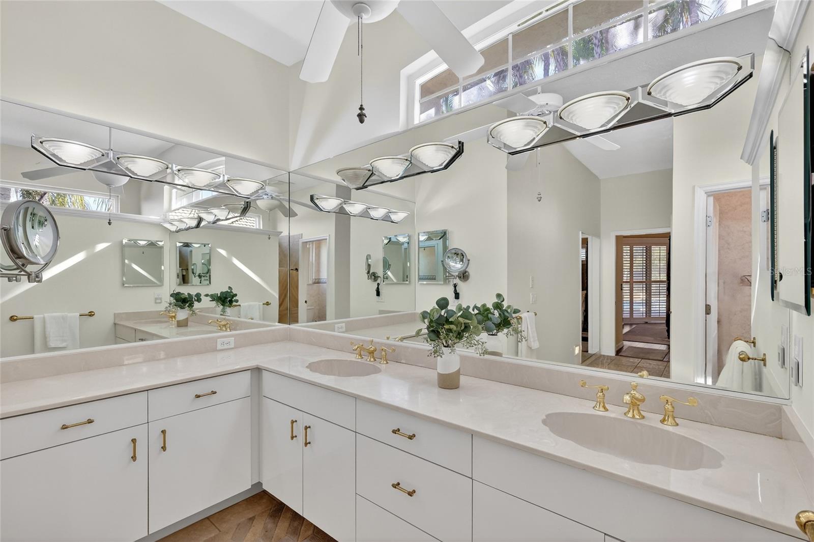 Image 24 of 69 For 11908 Oak Ridge Drive