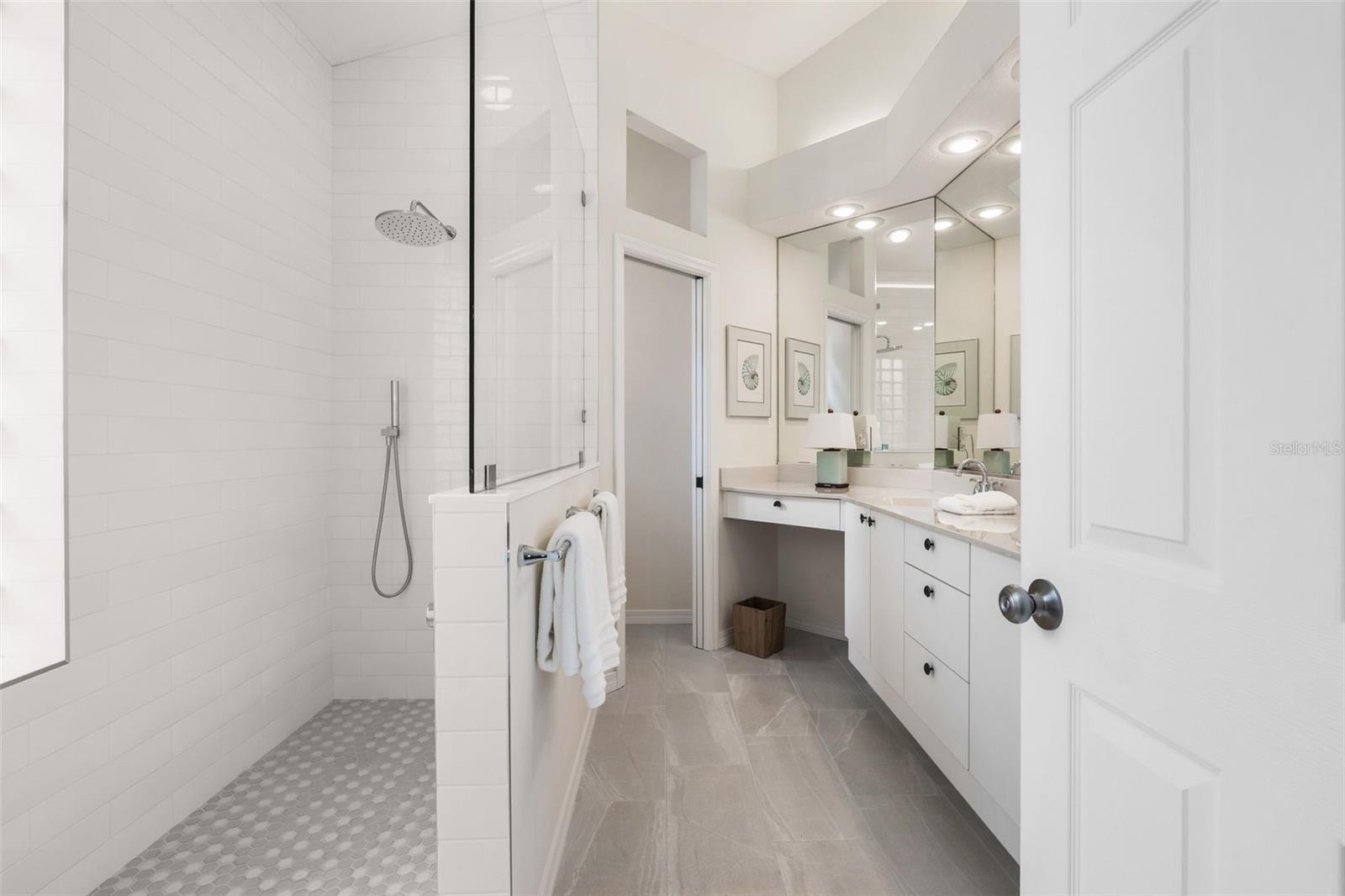 Image 25 of 61 For 6427 Berkshire Place