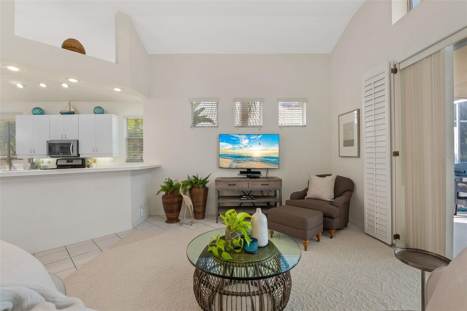 Image 8 of 61 For 6427 Berkshire Place