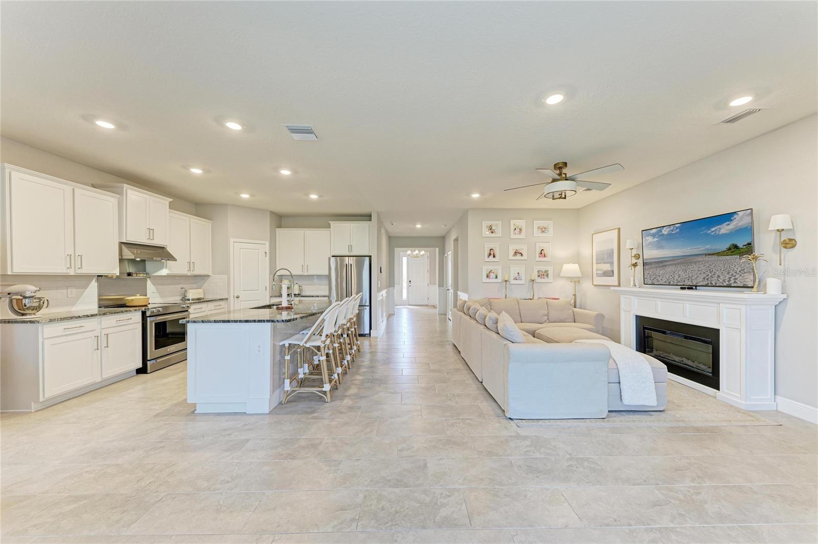 Image 11 of 65 For 17719 Cantarina Cove