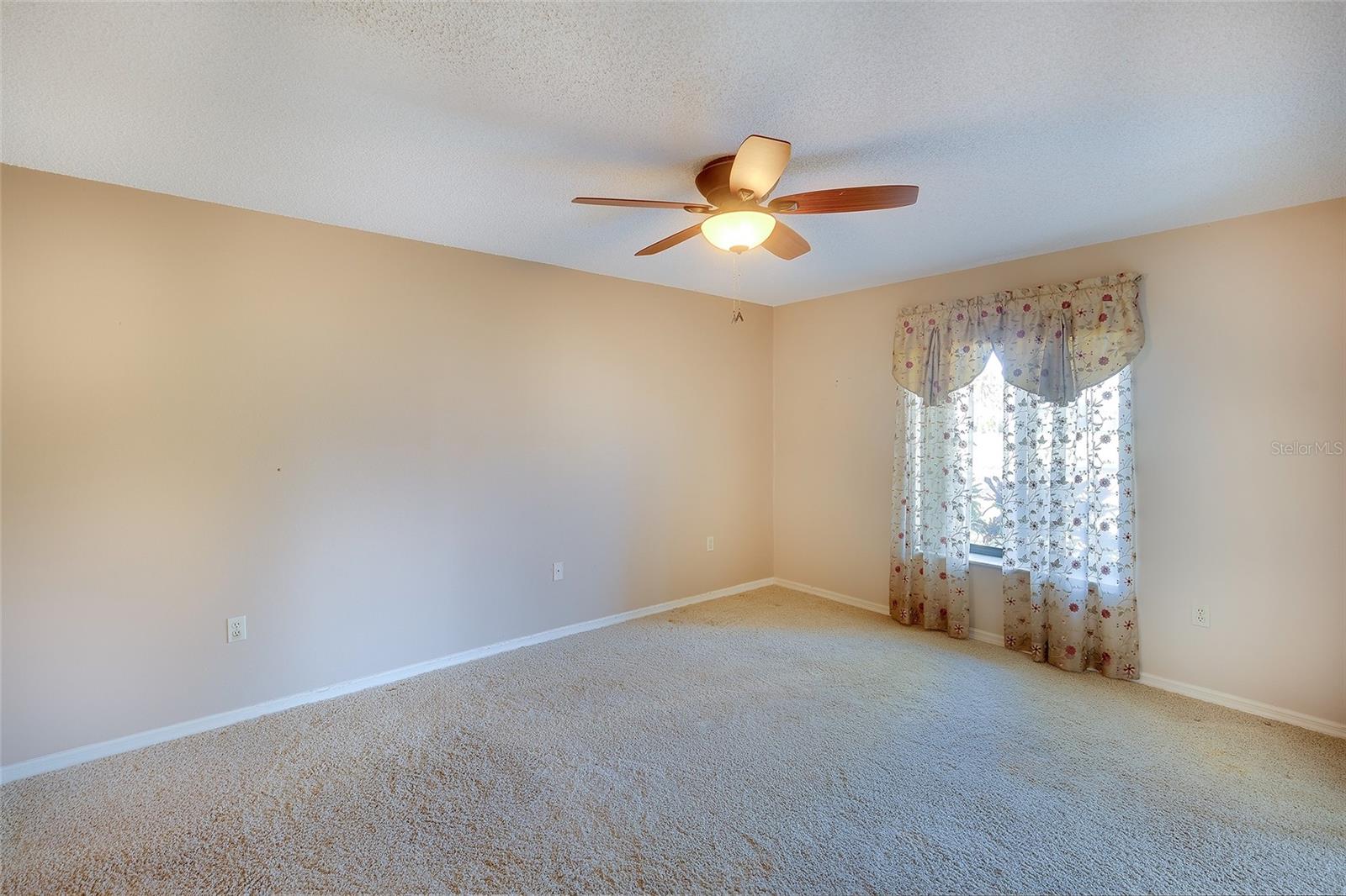 Image 11 of 23 For 6291 Timber Lake Drive I4