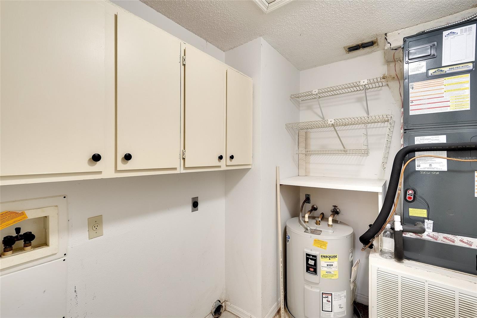 Image 16 of 23 For 6291 Timber Lake Drive I4