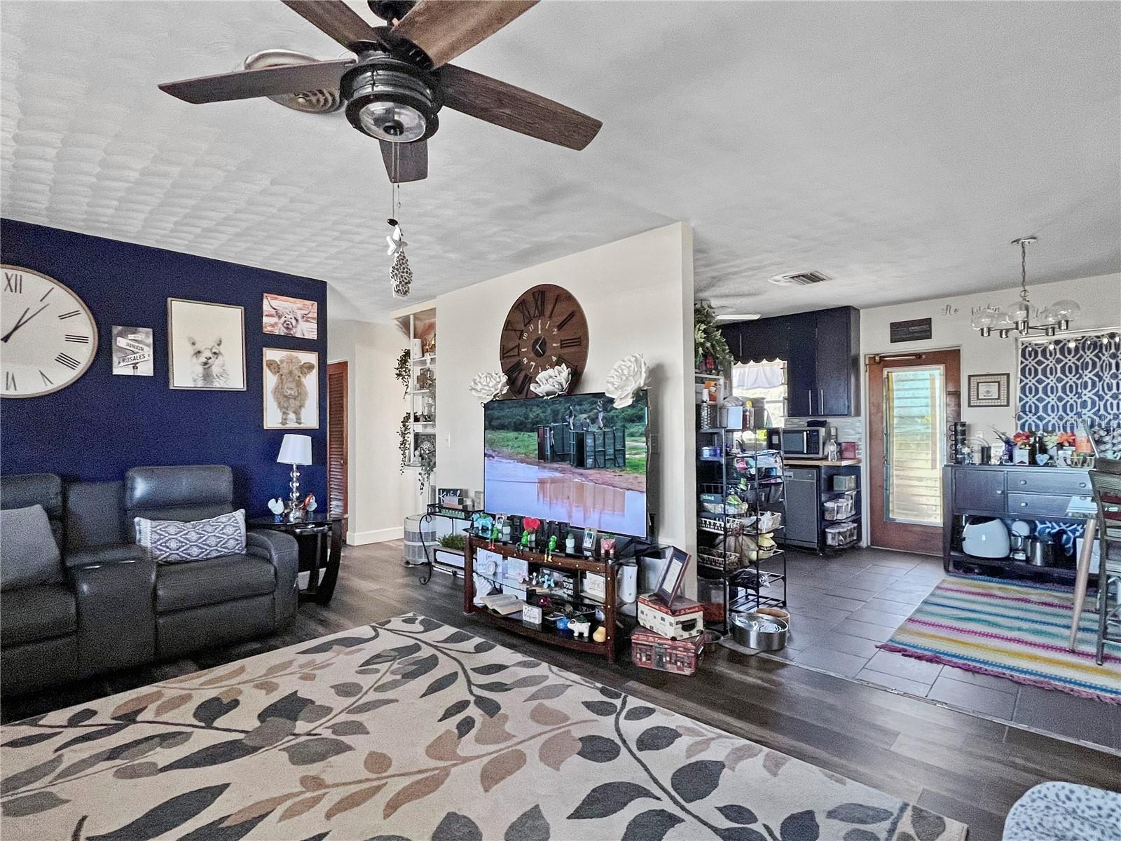 Image 12 of 24 For 2519 Moccasin Wallow Road