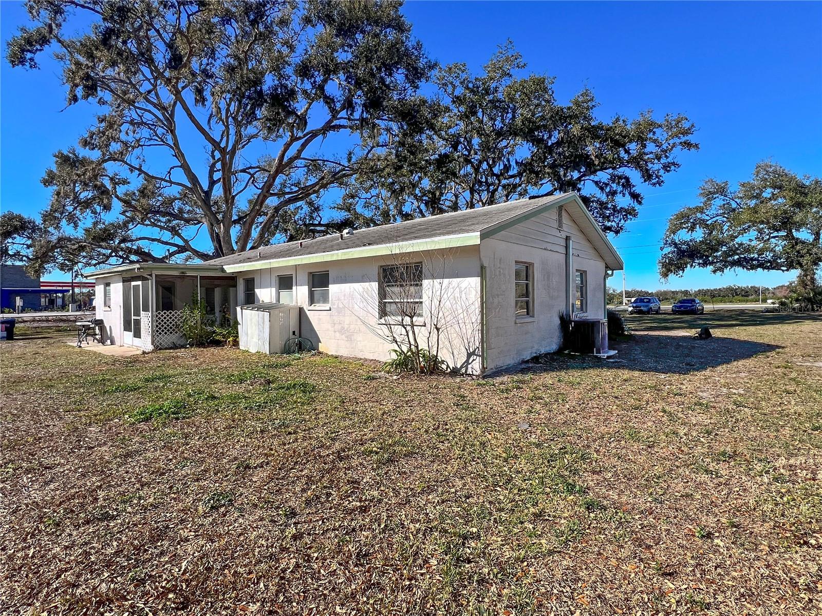 Image 8 of 24 For 2519 Moccasin Wallow Road