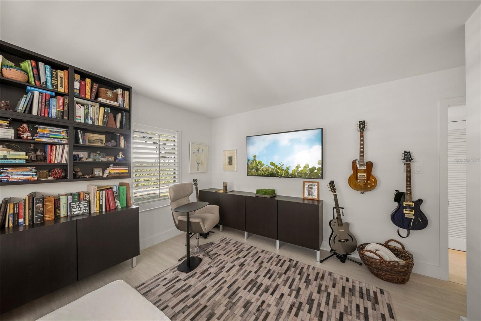 Image 33 of 66 For 1780 Spring Creek Drive