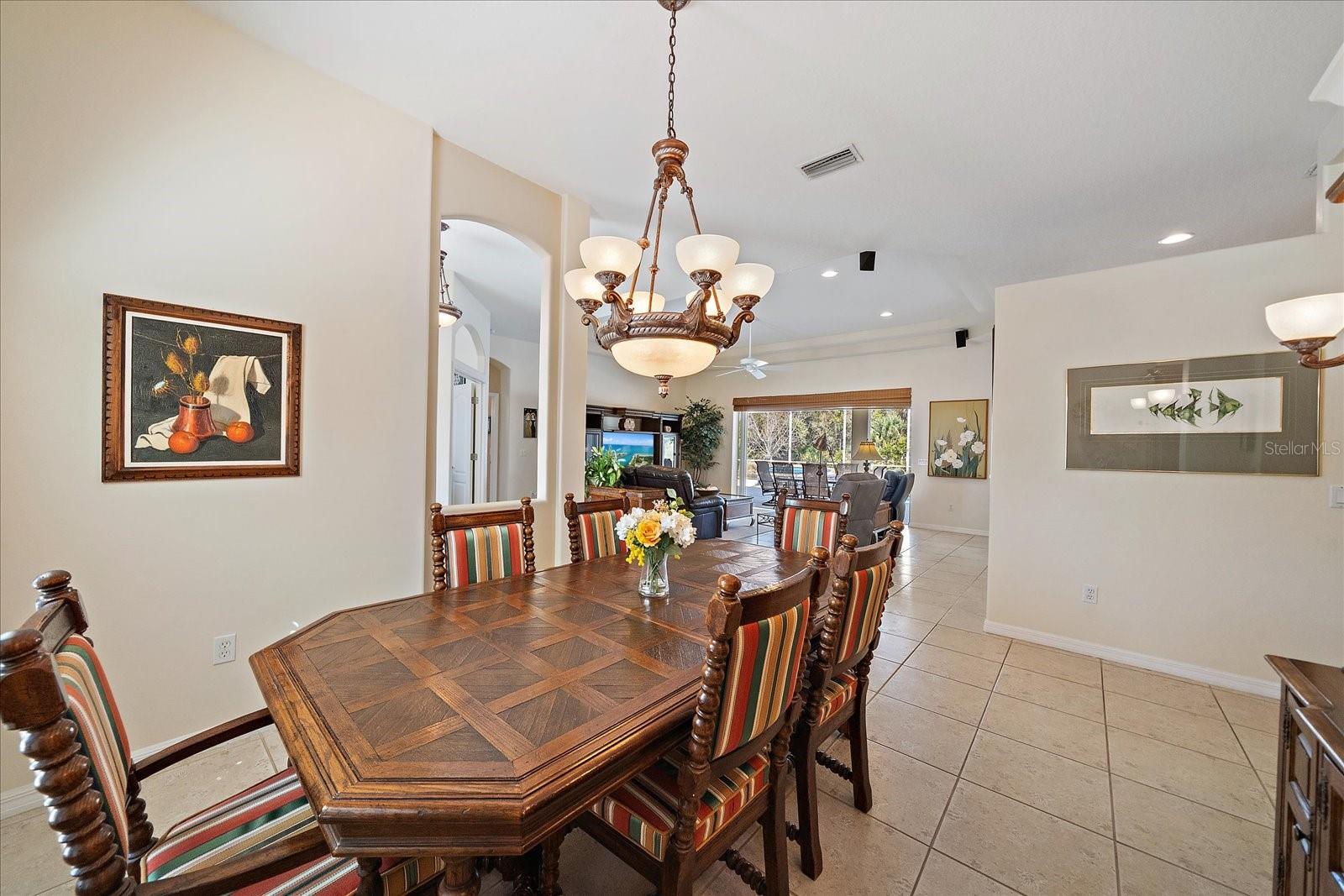 Image 13 of 45 For 659 Rivendell Boulevard