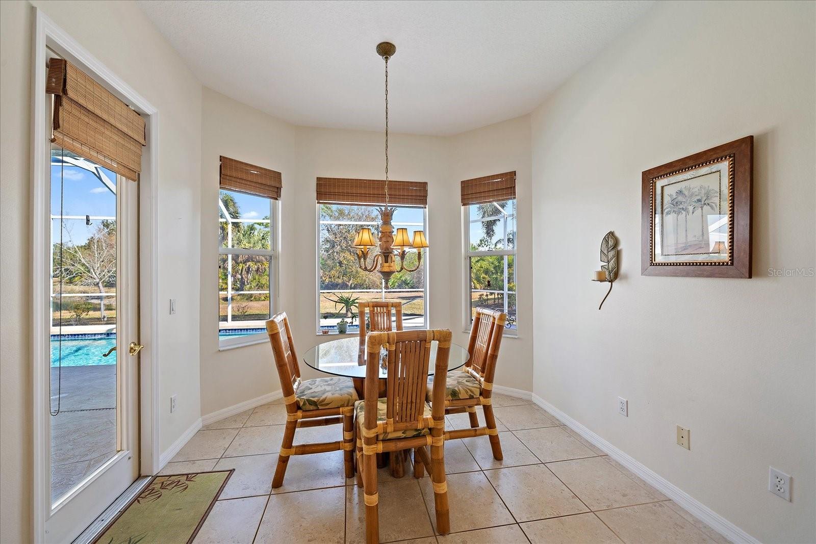 Image 21 of 45 For 659 Rivendell Boulevard