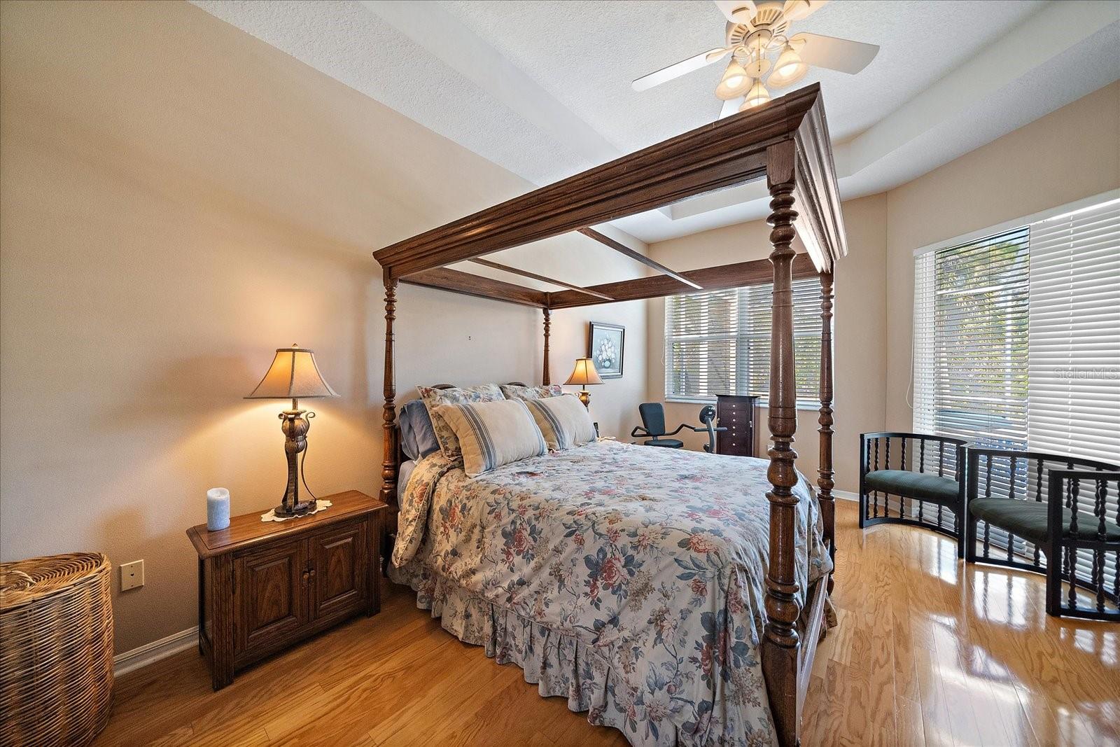 Image 23 of 45 For 659 Rivendell Boulevard