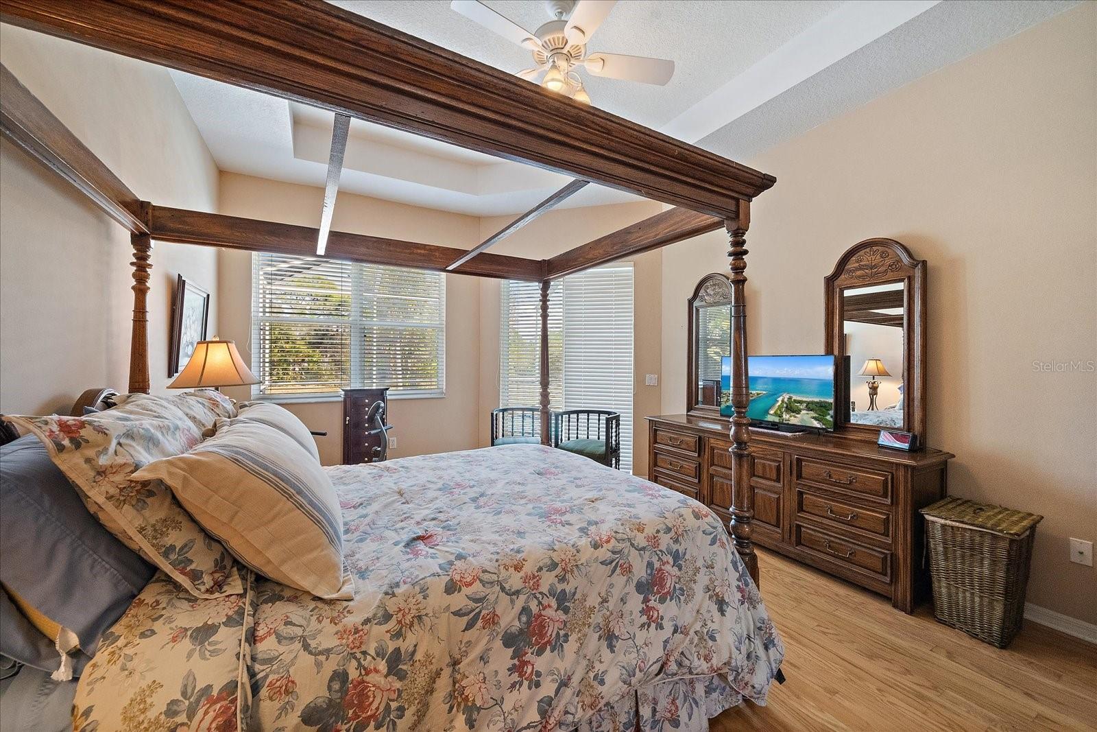 Image 24 of 45 For 659 Rivendell Boulevard