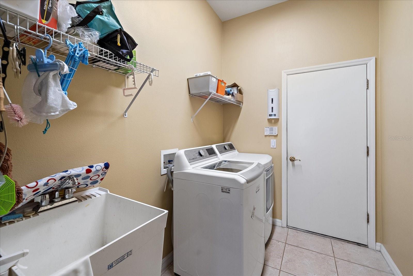 Image 36 of 45 For 659 Rivendell Boulevard