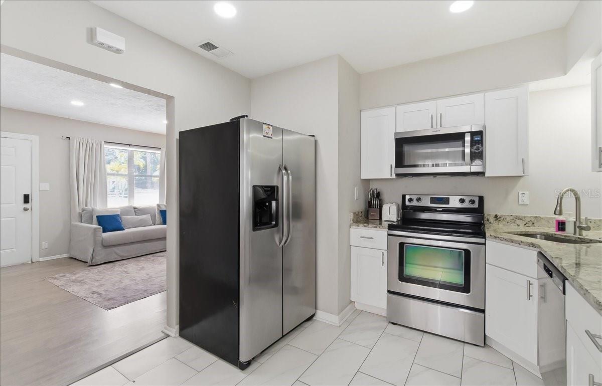 Image 10 of 51 For 305 Conrad Avenue