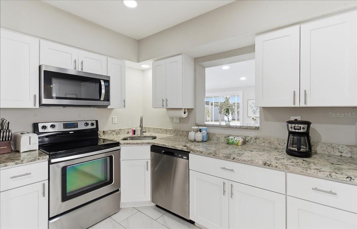 Image 11 of 51 For 305 Conrad Avenue