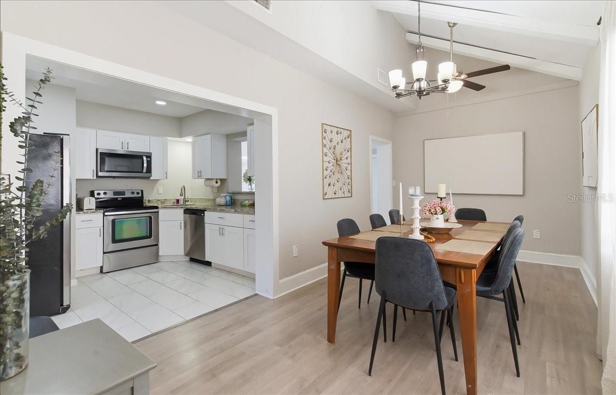 Image 16 of 51 For 305 Conrad Avenue