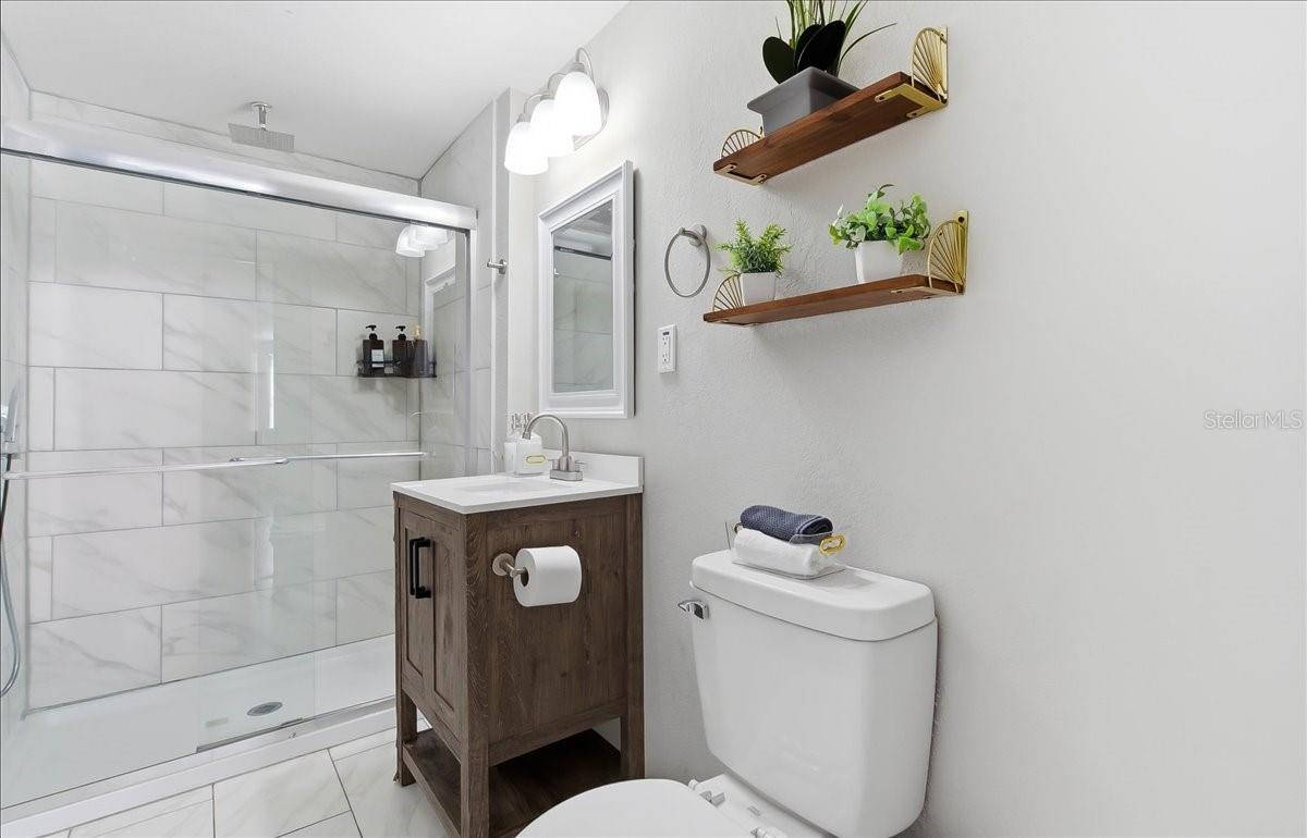 Image 20 of 51 For 305 Conrad Avenue