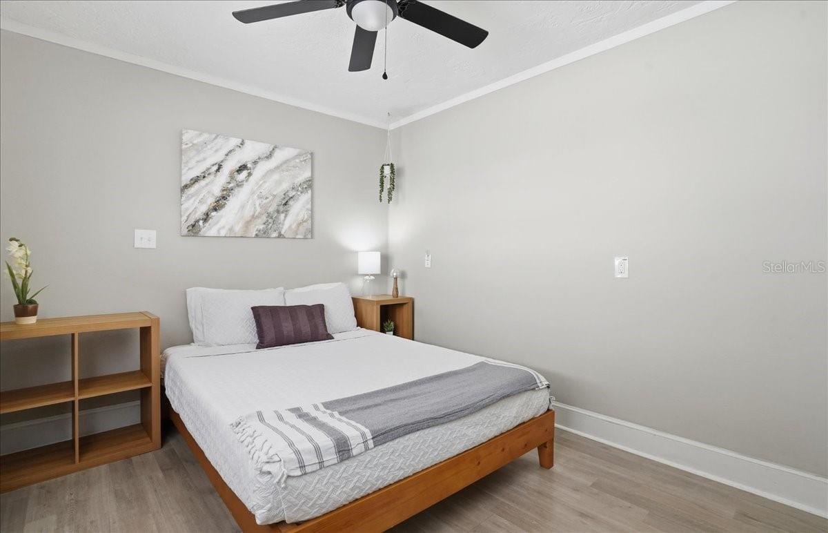 Image 28 of 51 For 305 Conrad Avenue