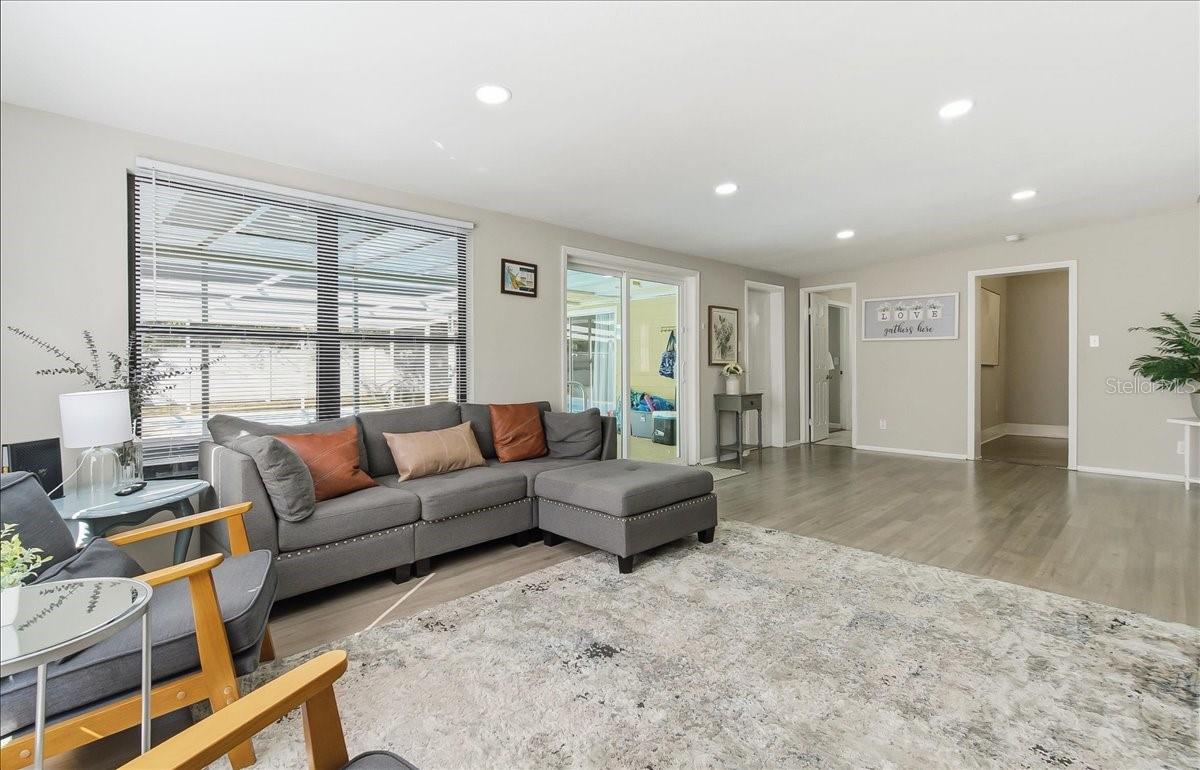 Image 3 of 51 For 305 Conrad Avenue