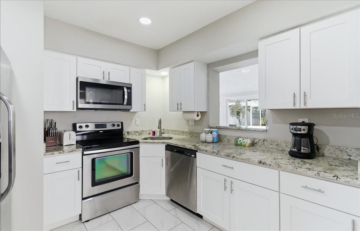 Image 8 of 51 For 305 Conrad Avenue