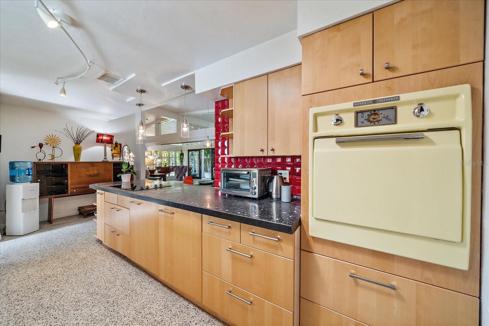 Image 10 of 35 For 2715 Valencia Drive