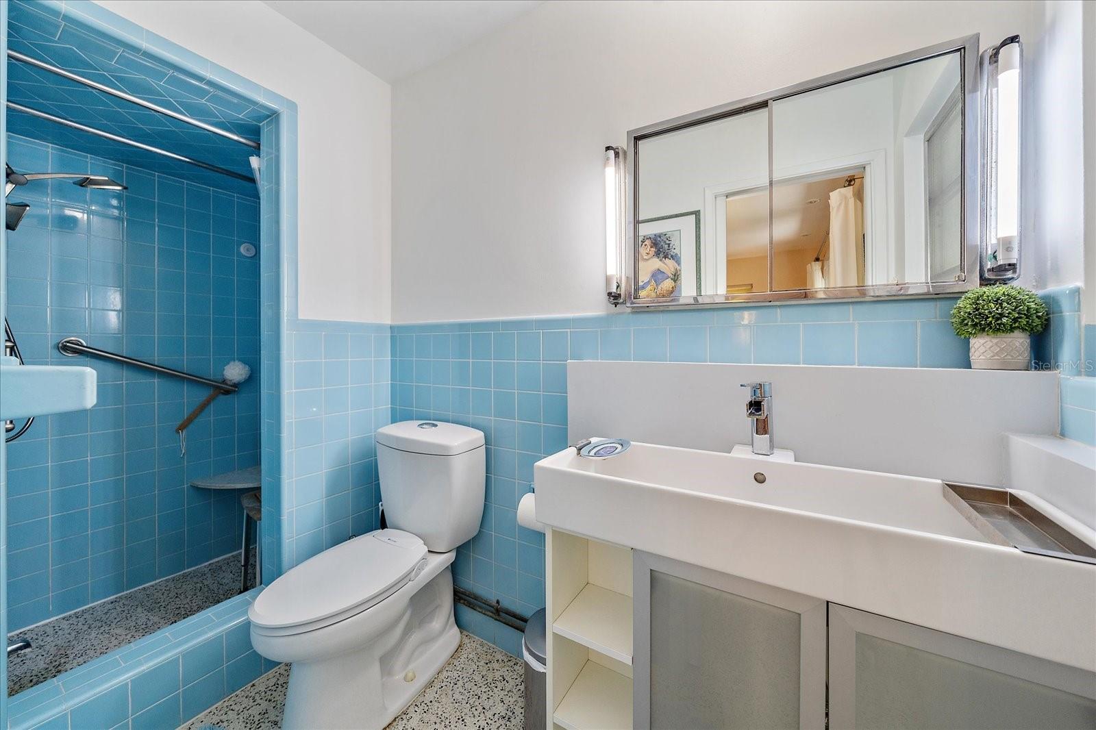 Image 21 of 35 For 2715 Valencia Drive