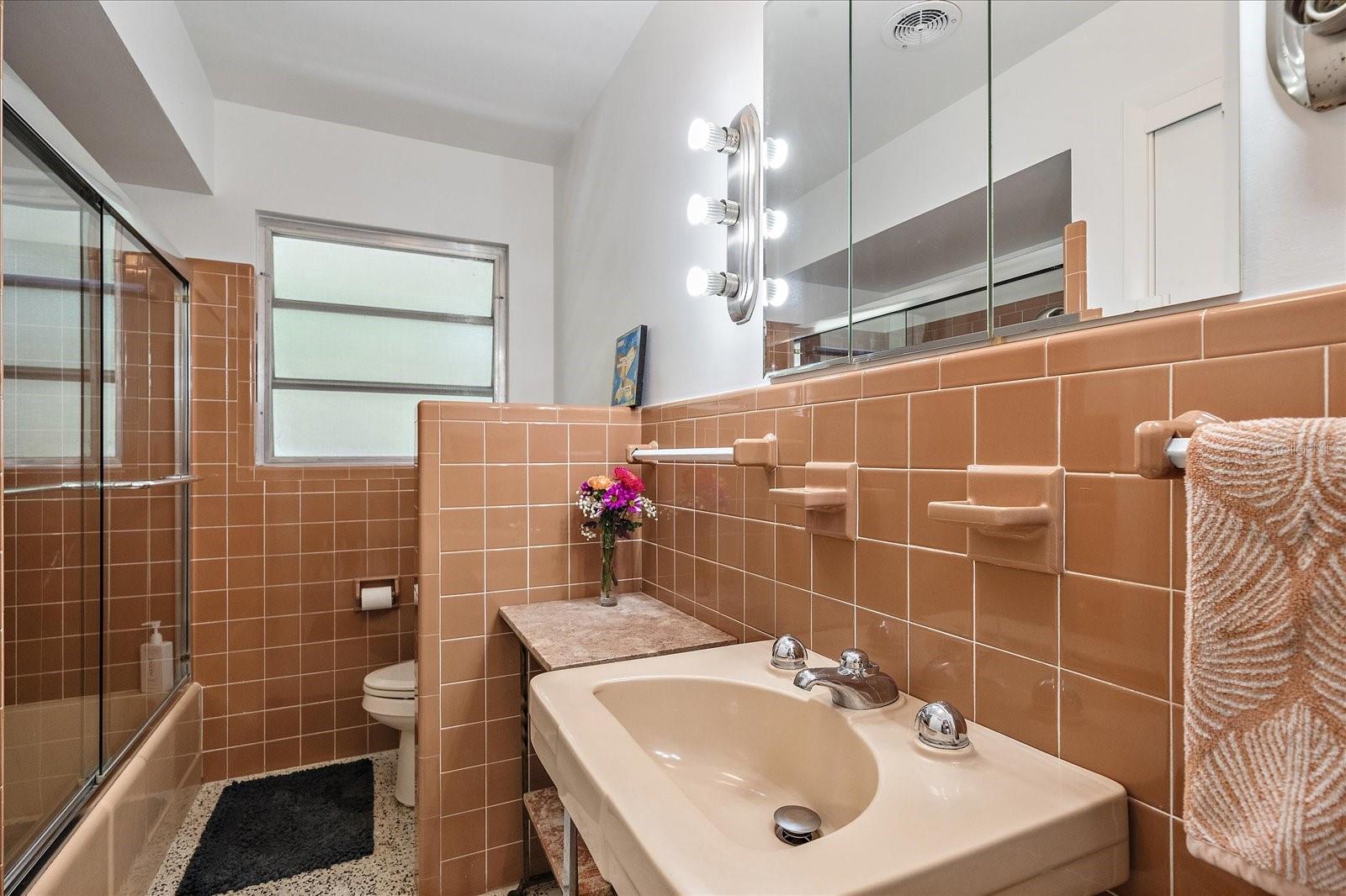 Image 26 of 35 For 2715 Valencia Drive