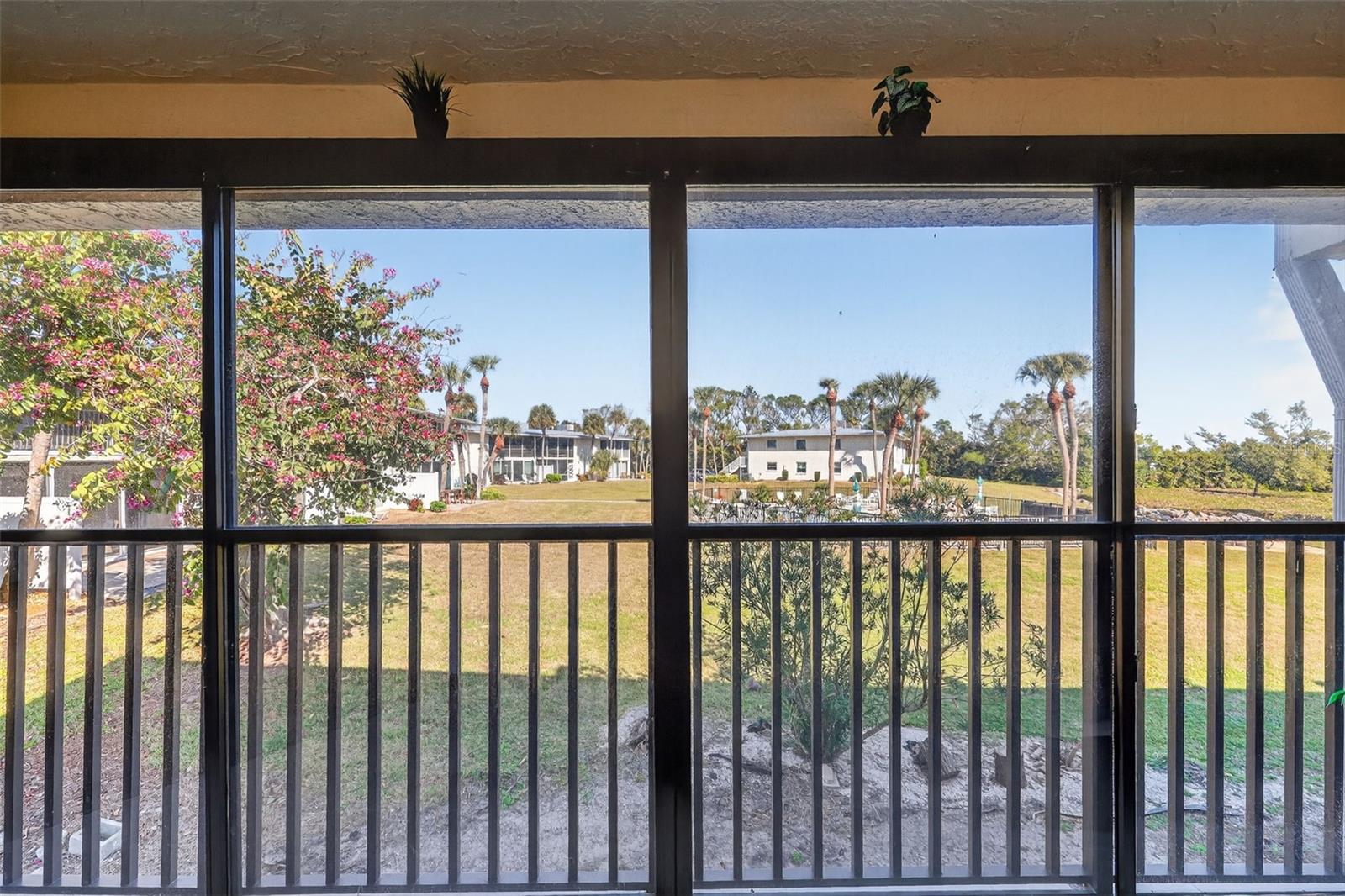 Image 19 of 42 For 3805 Bay Drive 201