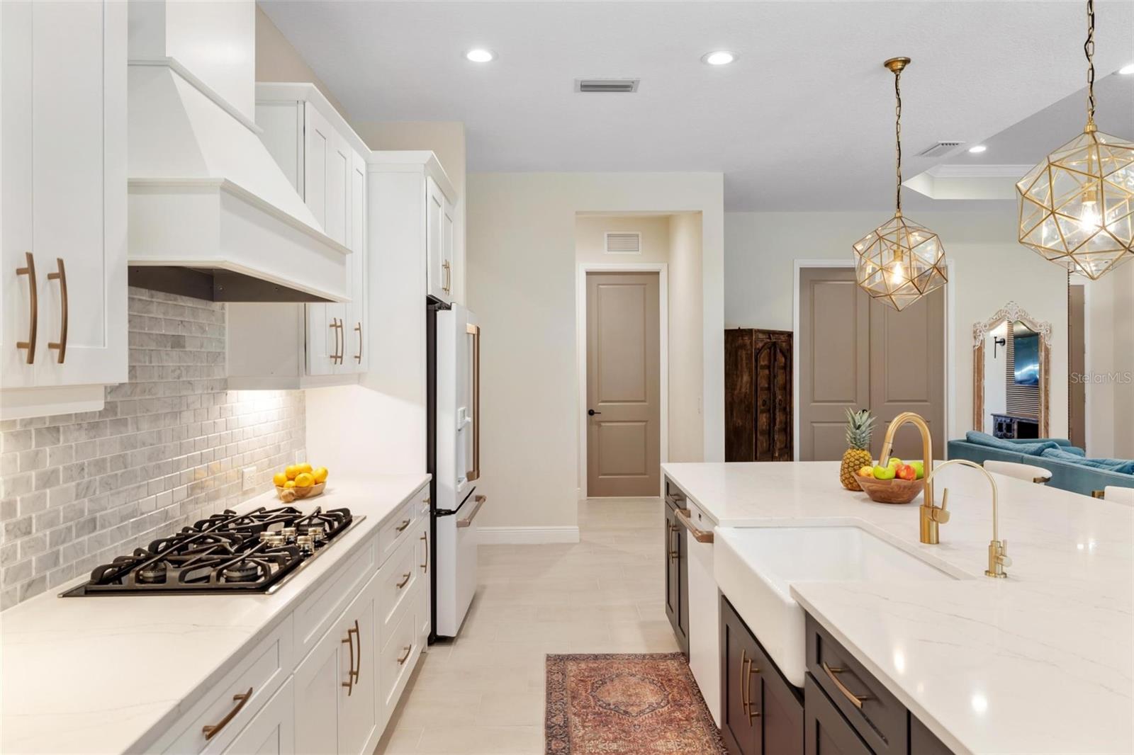 Image 14 of 91 For 12492 Davie Court