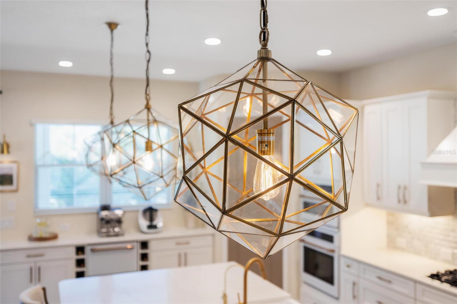 Image 18 of 91 For 12492 Davie Court