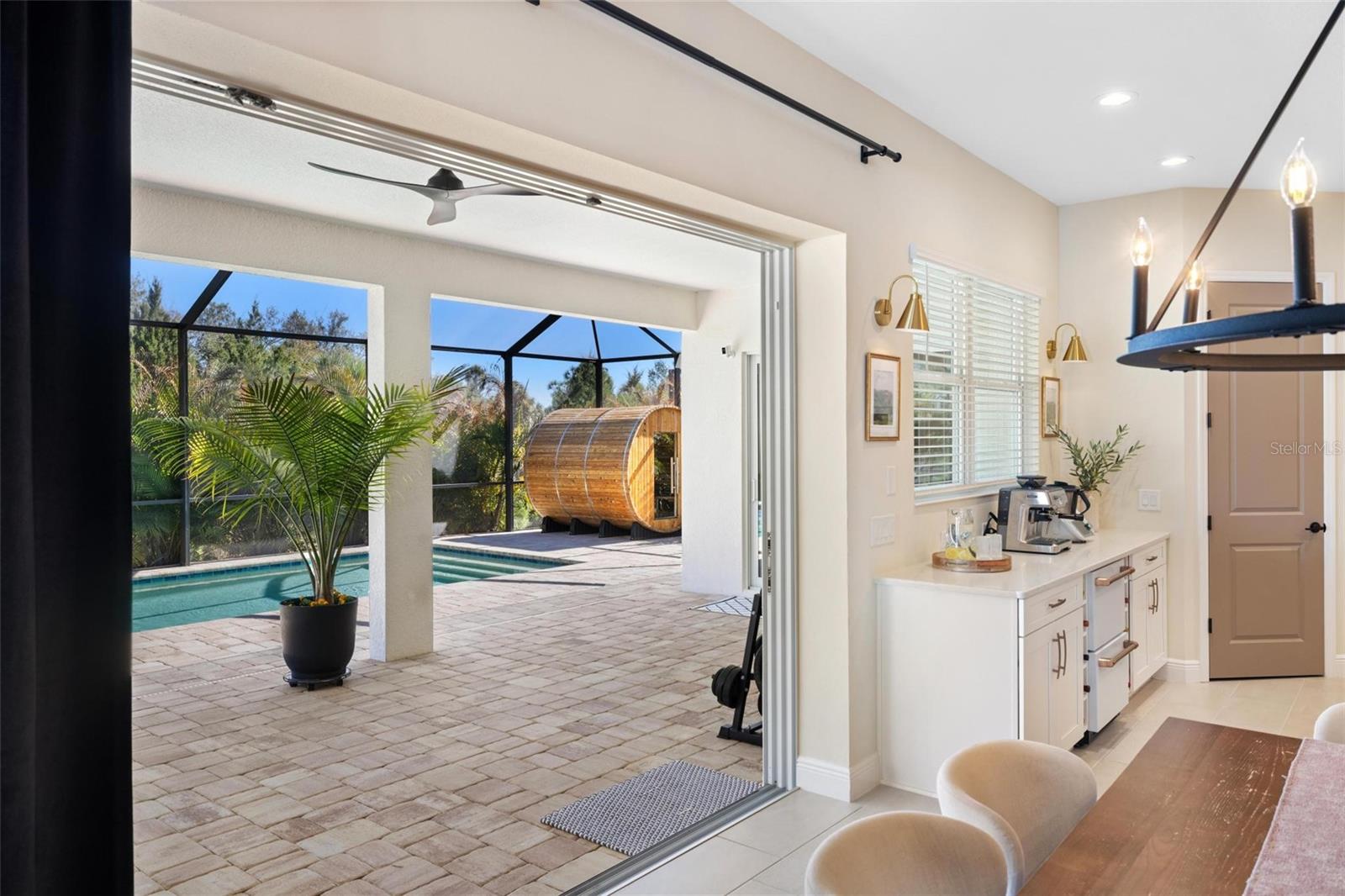 Image 20 of 91 For 12492 Davie Court