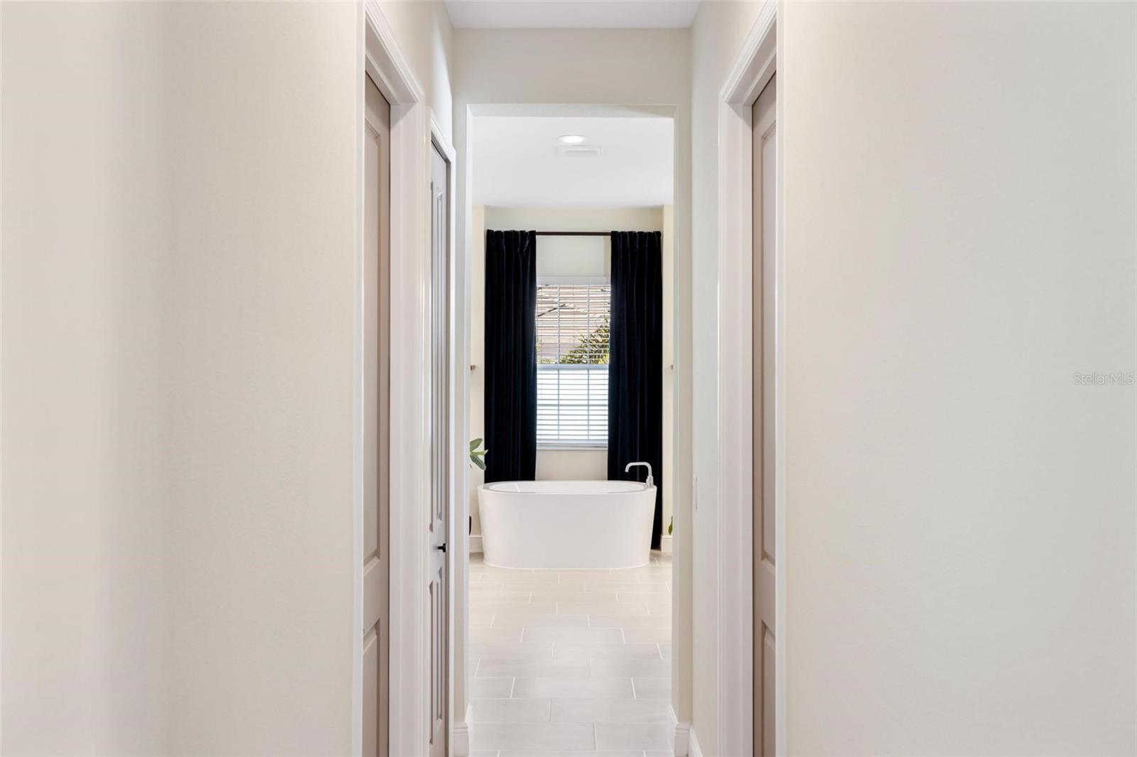 Image 24 of 91 For 12492 Davie Court