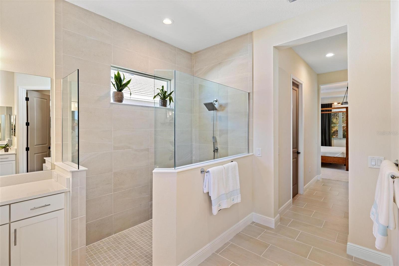 Image 27 of 91 For 12492 Davie Court