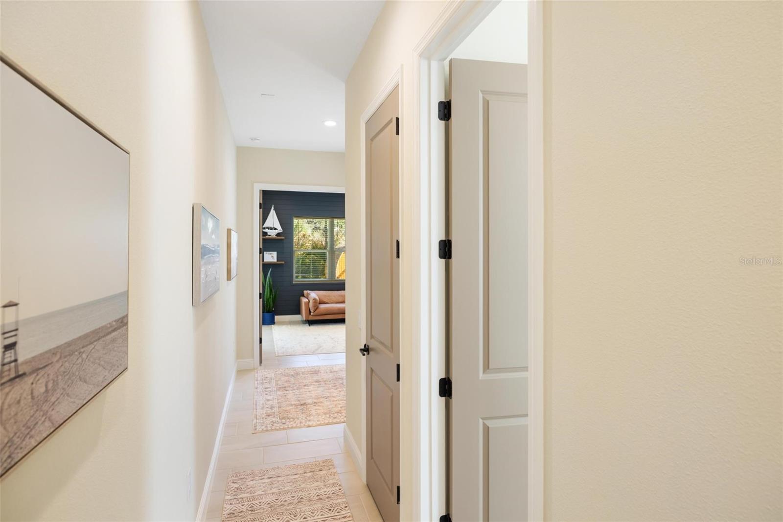 Image 31 of 91 For 12492 Davie Court