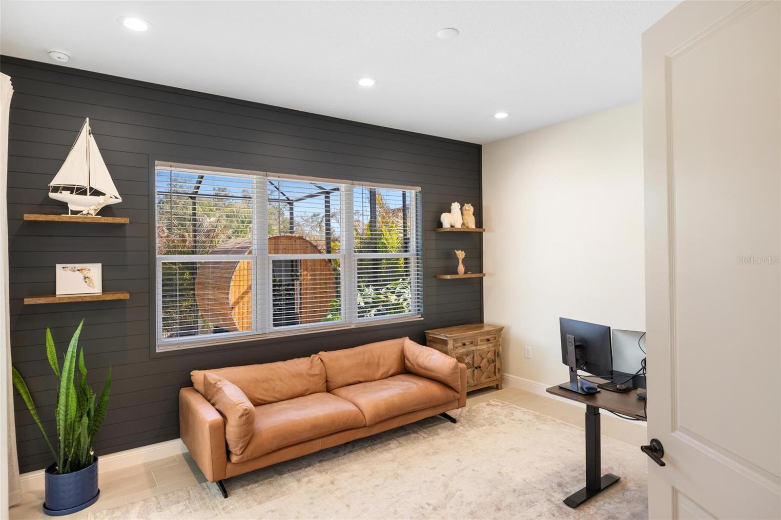 Image 33 of 91 For 12492 Davie Court