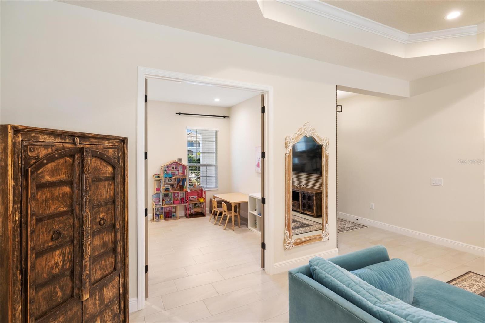 Image 37 of 91 For 12492 Davie Court