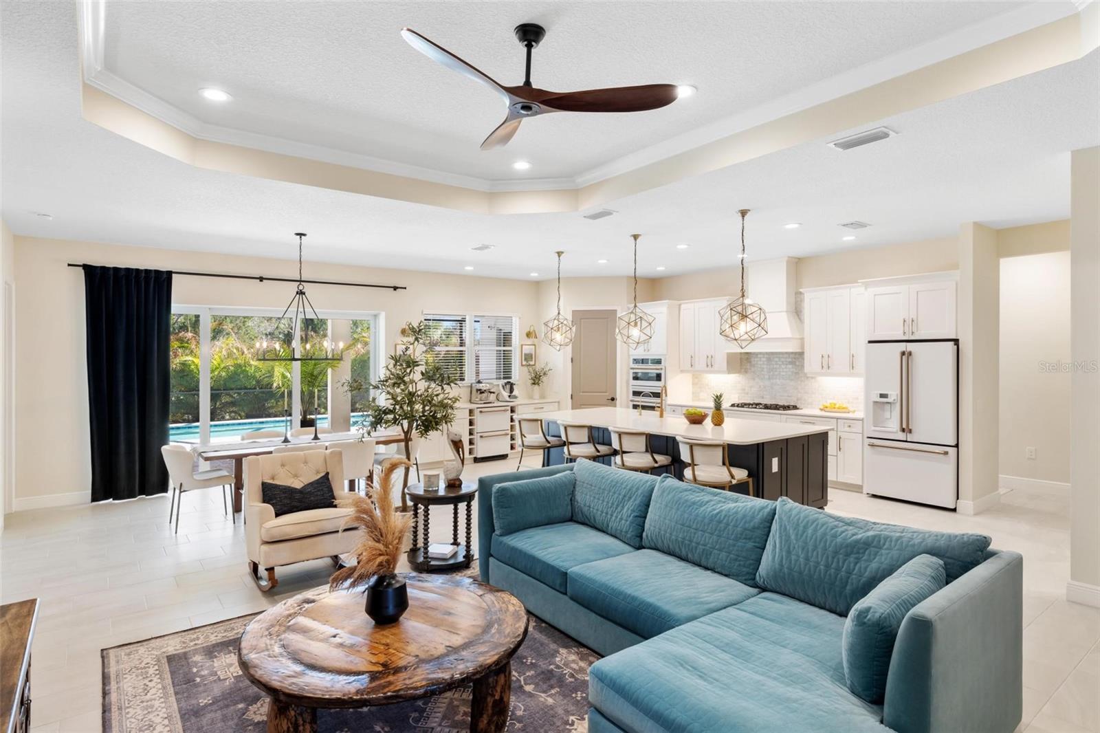 Image 4 of 91 For 12492 Davie Court