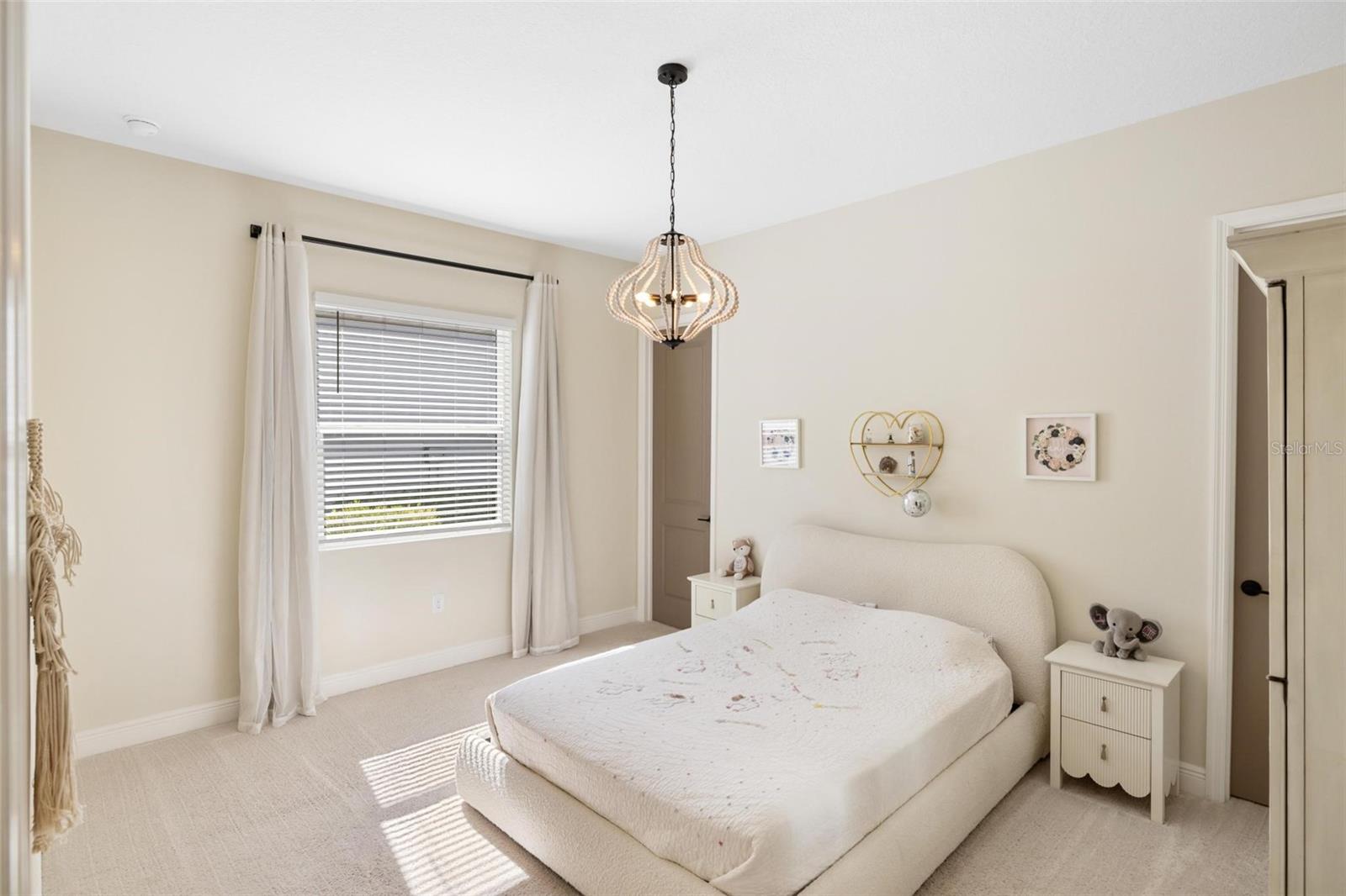 Image 41 of 91 For 12492 Davie Court