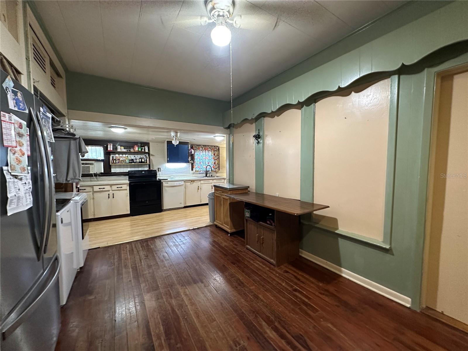 Image 30 of 46 For 513 Main Street