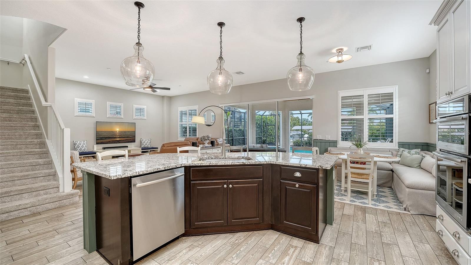 Image 11 of 52 For 4209 5th Avenue Ne